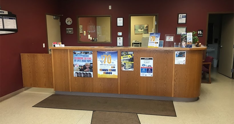 Off Campus Auto Repair inside image